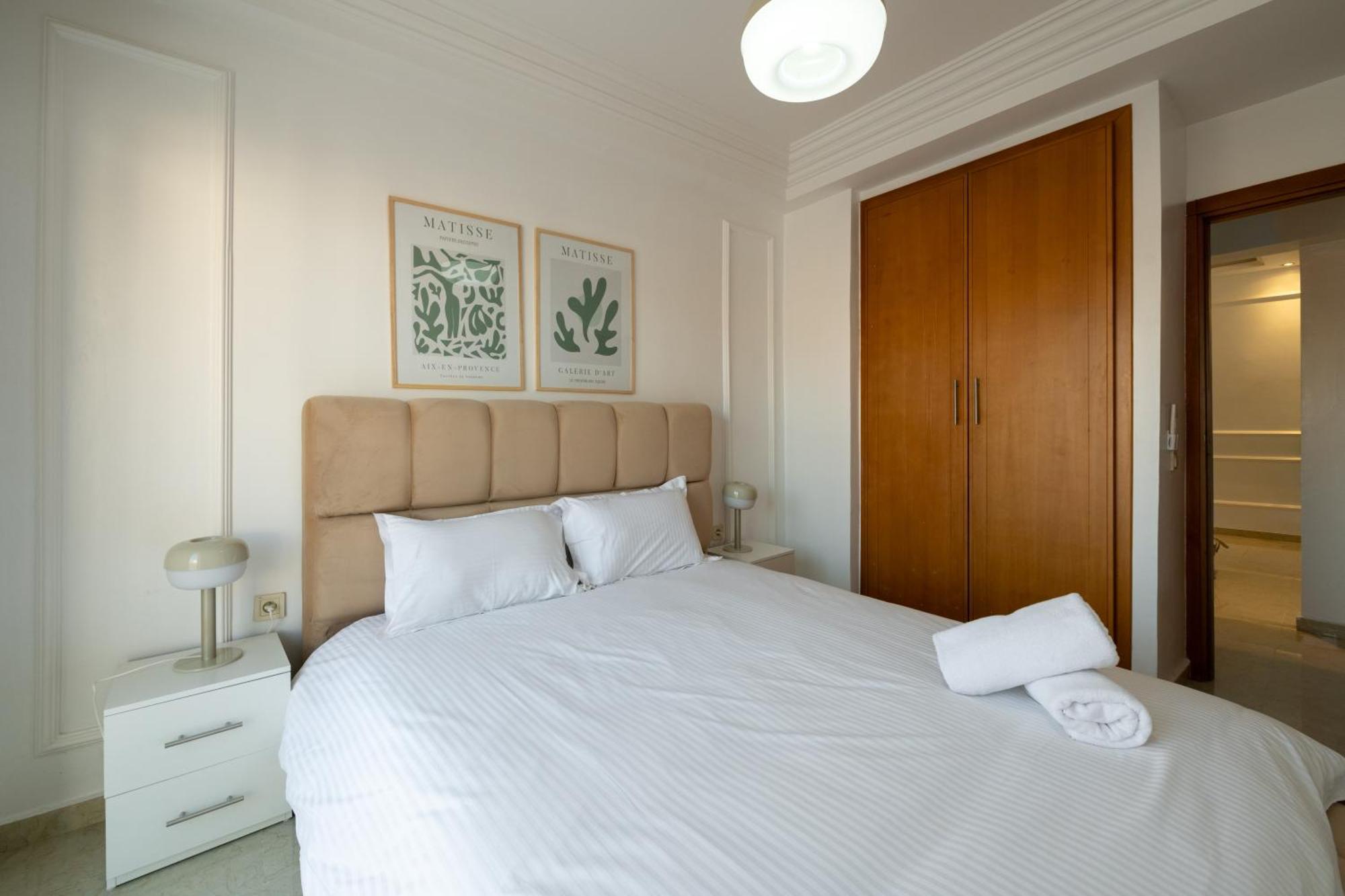 Tt Holidays-hassan Tower Apartment *